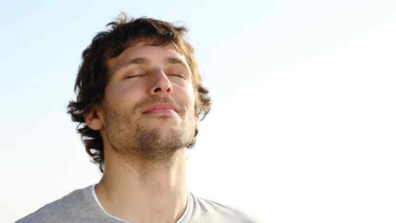 Antonio Guillem / Shutterstock.com